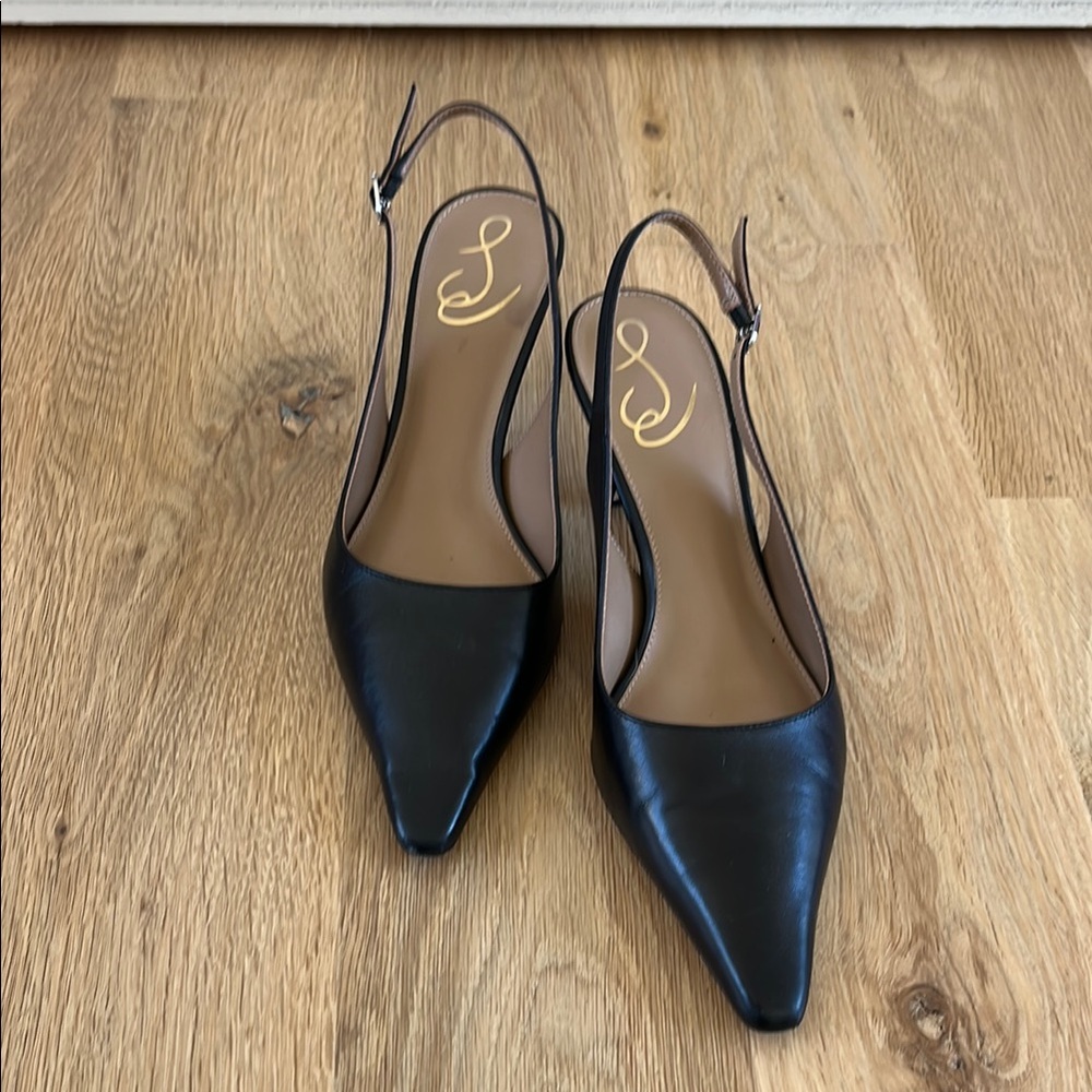 Black Heels with Pointed Toe and Slingback Design